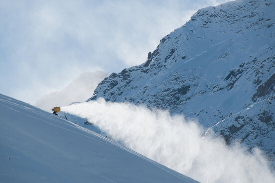 Beschneiung Skigebiet | © Tirol Werbung - Martina Wiedenhofer Beschneiung Skigebiet | © Tirol Werbung - Martina Wiedenhofer