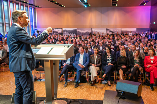 Bundesminister für Wirtschaft, Energie und Tourismus Dr. Wolfgang Hattmannsdorfer eröffnet INTERALPIN 2025 | © Congress Messe Innsbruck Bundesminister für Wirtschaft, Energie und Tourismus Dr. Wolfgang Hattmannsdorfer eröffnet INTERALPIN 2025 | © Congress Messe Innsbruck